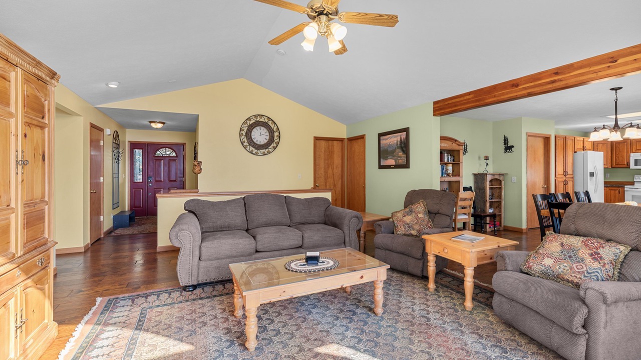Photo of Livingroom in Rockford Bay