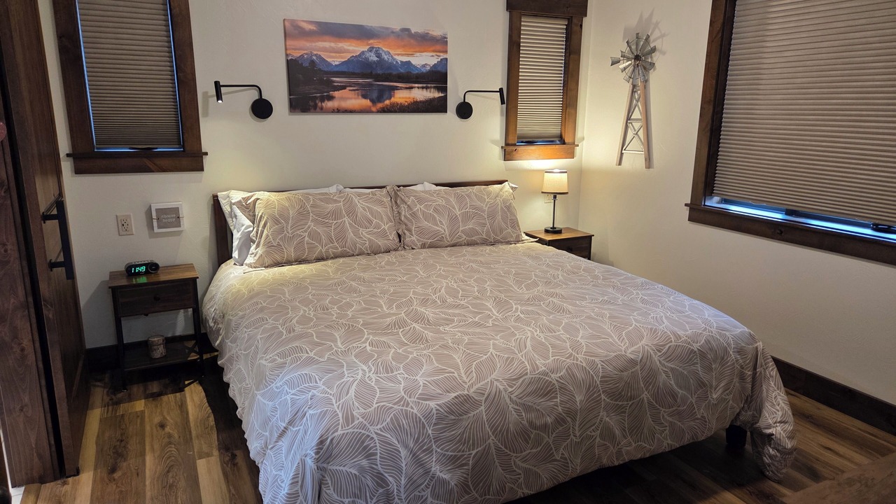Photo of Bedroom in West Yellowstone