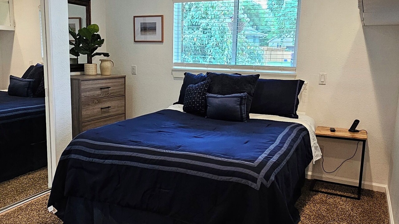 Photo of Bedroom in Garden District