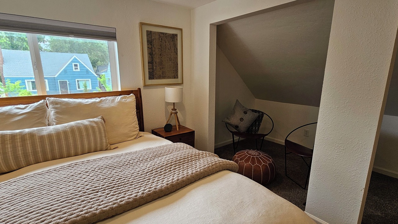 Photo of Bedroom in Garden District