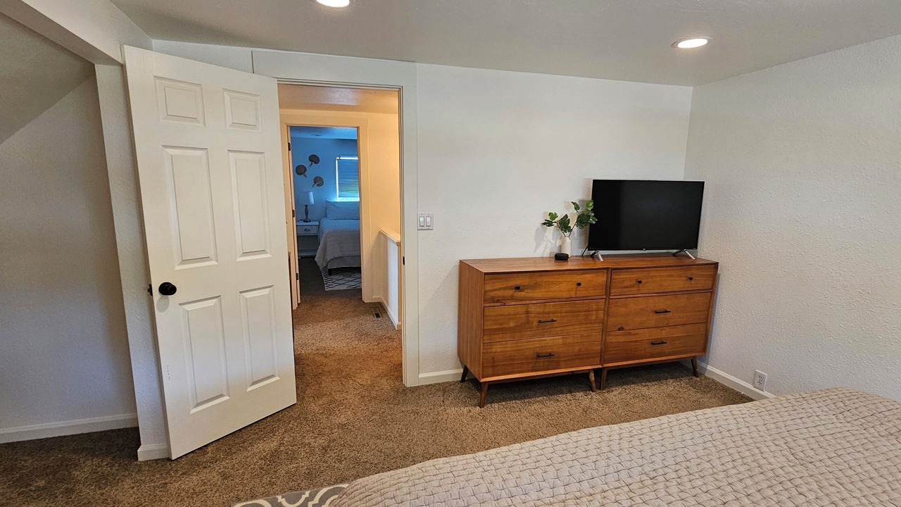 Photo of Bedroom in Garden District