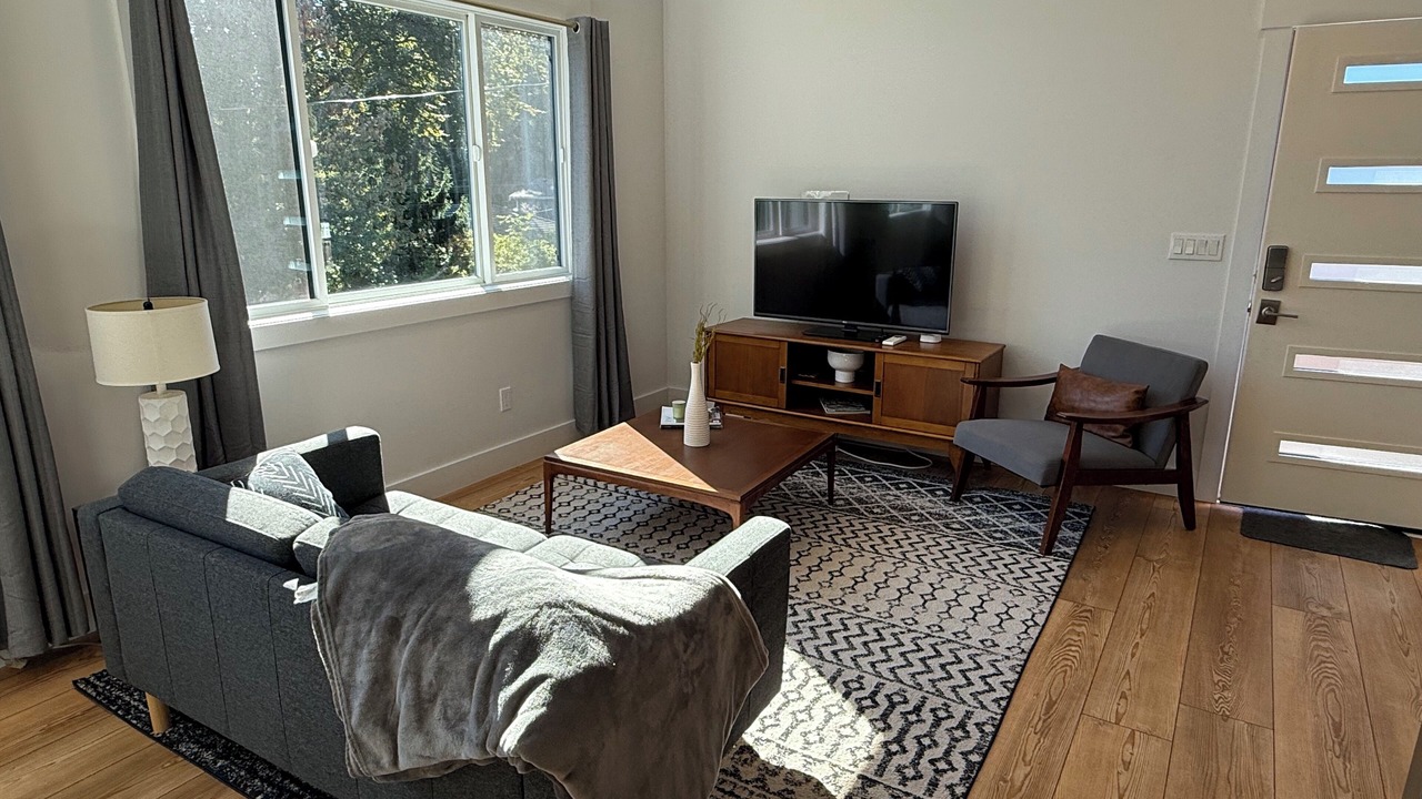 Photo of Livingroom in Juanita