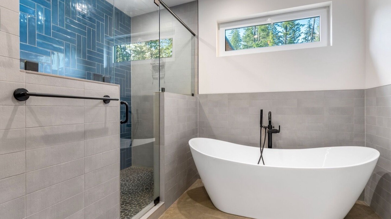 Photo of Bathroom in Husum