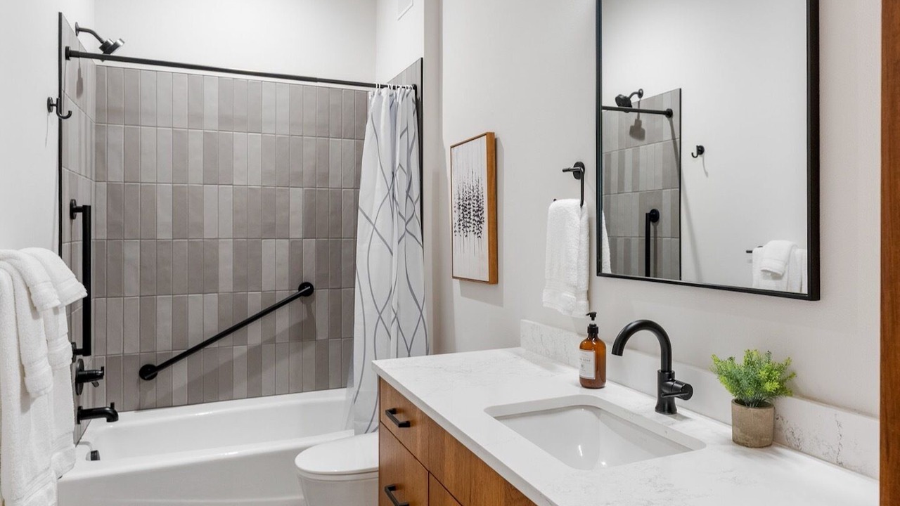 Photo of Bathroom in Husum
