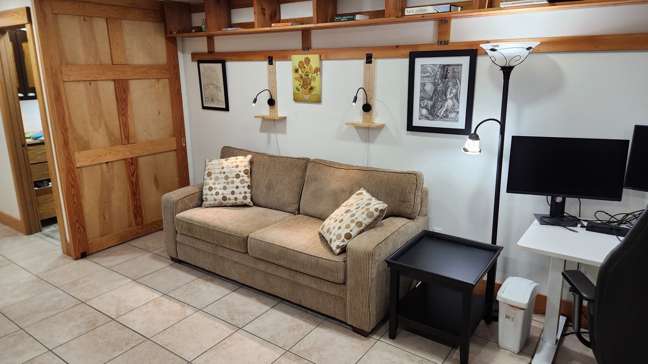 Photo of Livingroom in Duvall