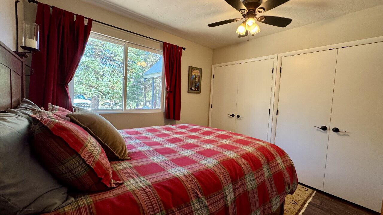 Photo of Bedroom in Tamarack Resort
