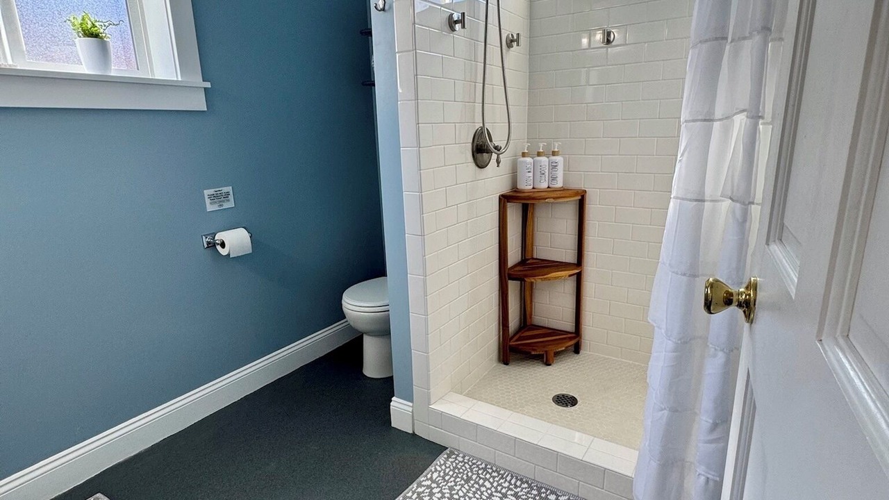 Photo of Bathroom in Loyal Heights