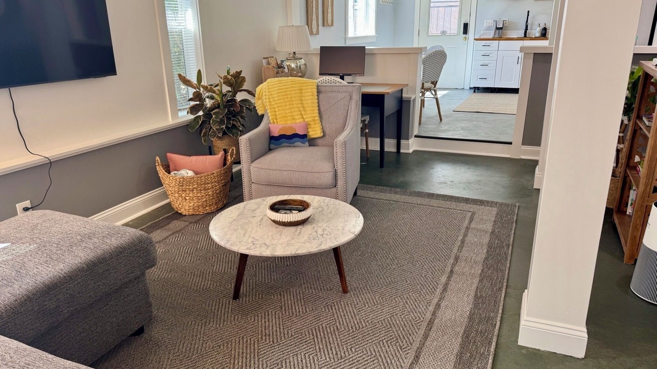 Photo of Livingroom in Loyal Heights