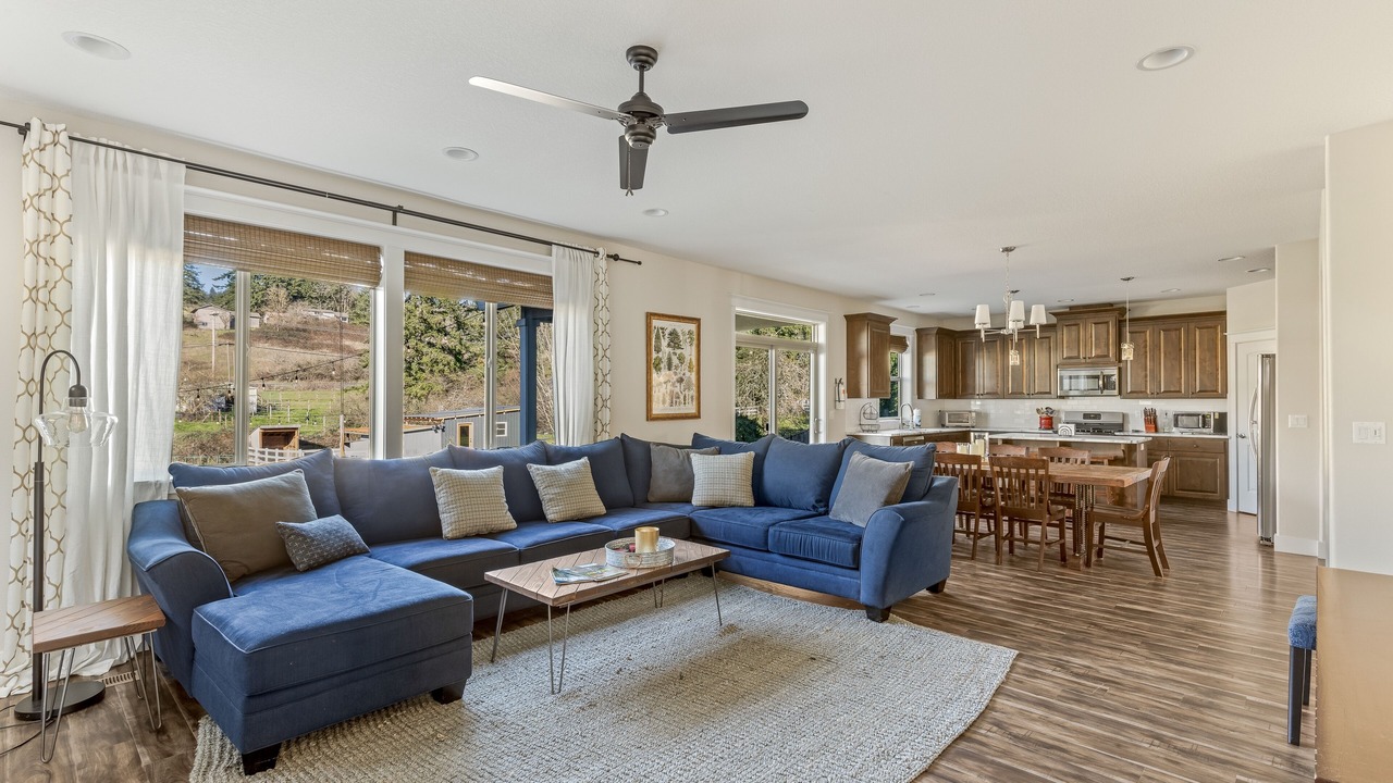 Photo of Livingroom in Newberg