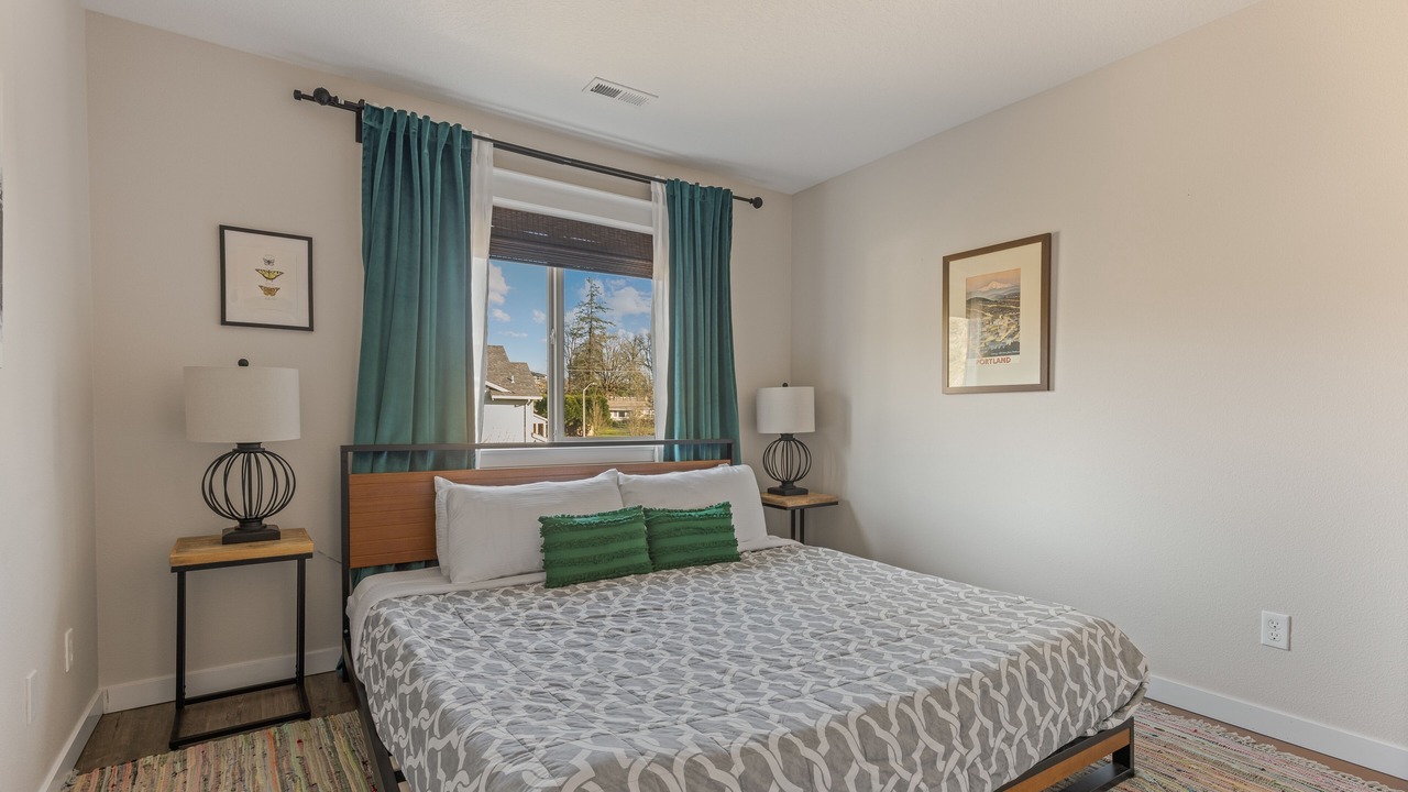Photo of Bedroom in Newberg