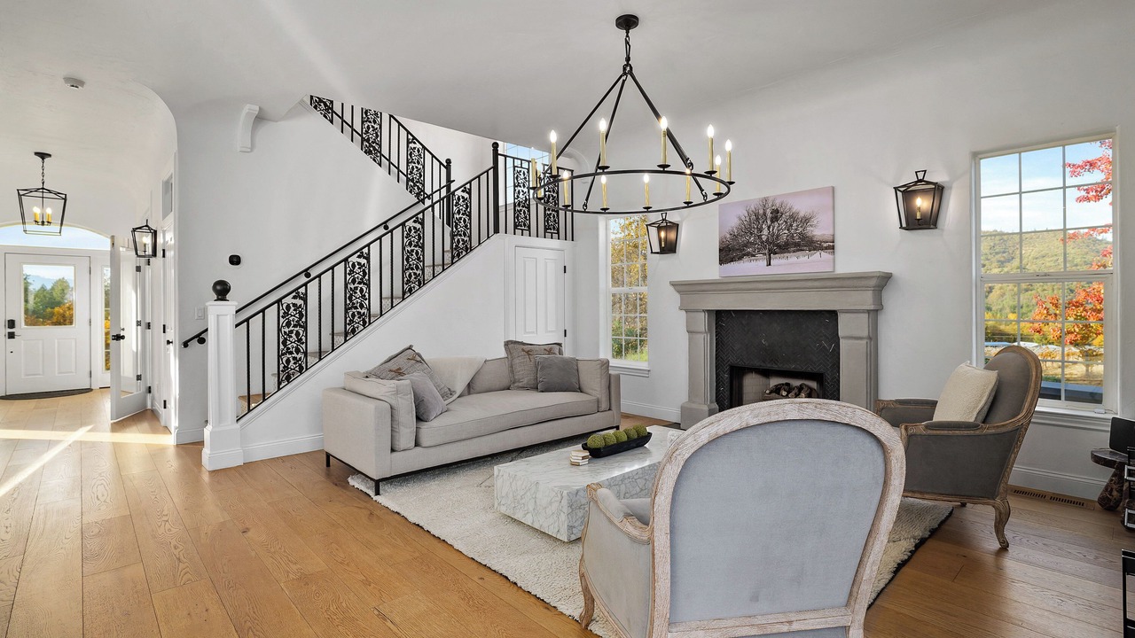 Photo of Livingroom in Jacksonville