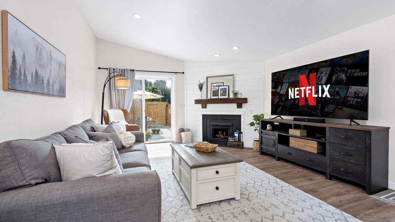 Photo of Livingroom in Northeast Tacoma