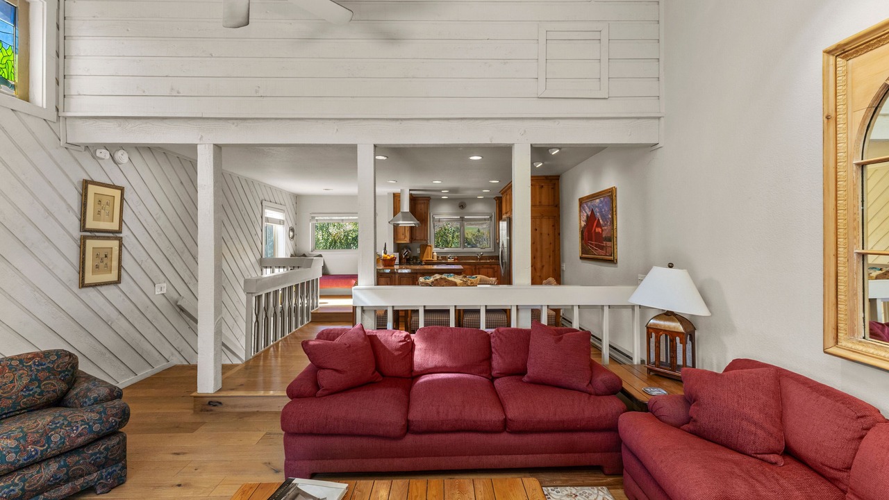Photo of Livingroom in Elkhorn Village