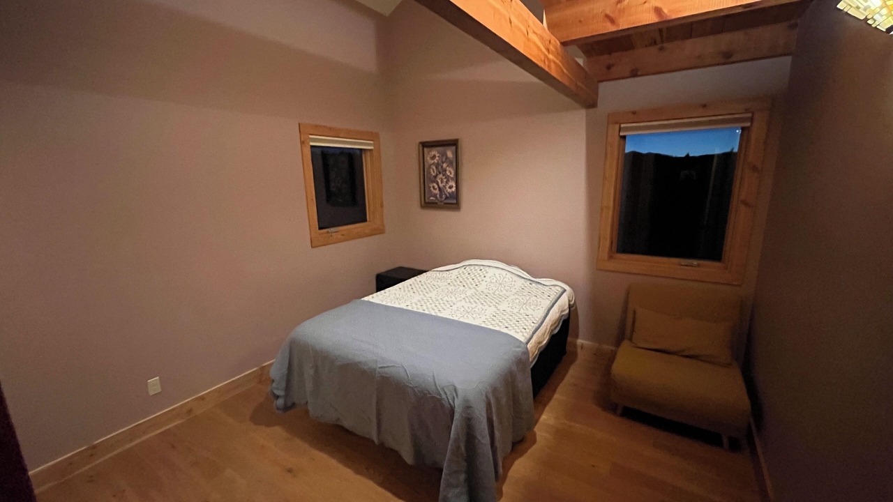Photo of Bedroom in West Yellowstone