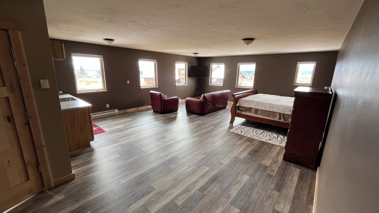 Photo of Bedroom in West Yellowstone