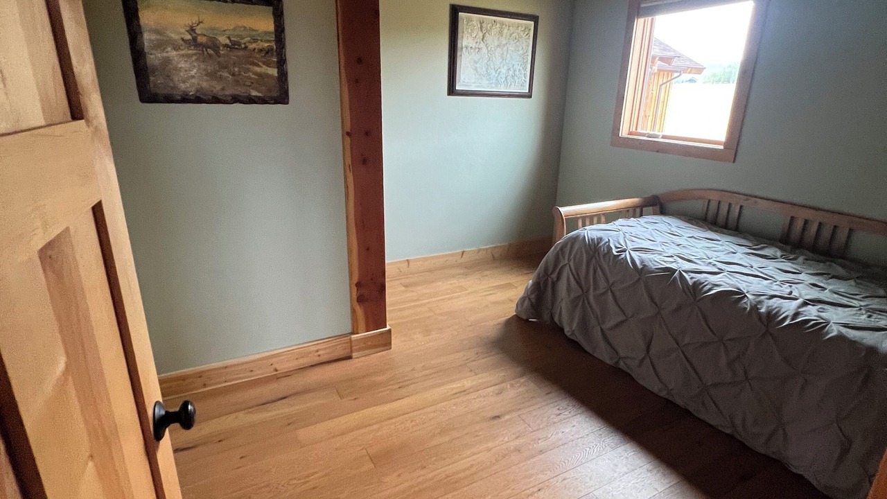 Photo of Bedroom in West Yellowstone