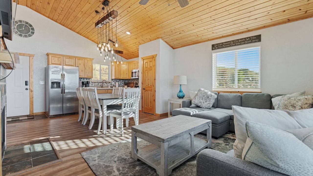 Photo of Livingroom in Fish Haven