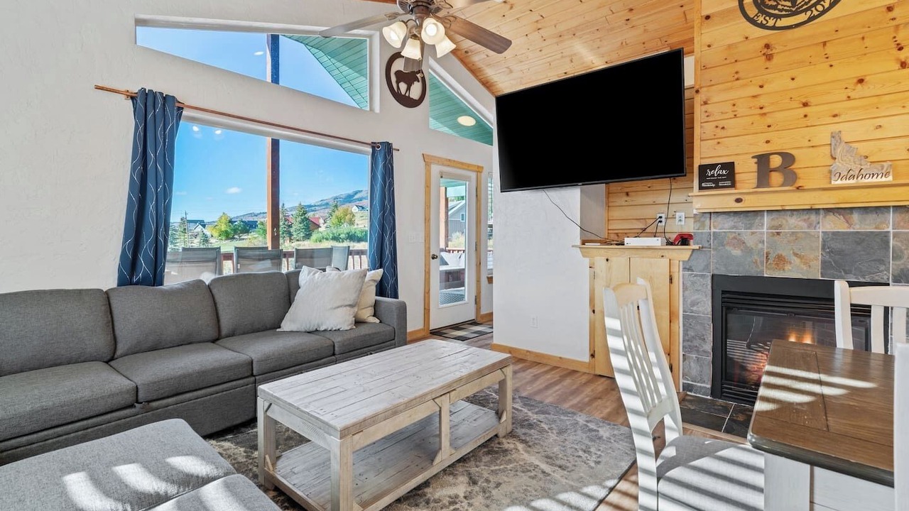 Photo of Livingroom in Fish Haven