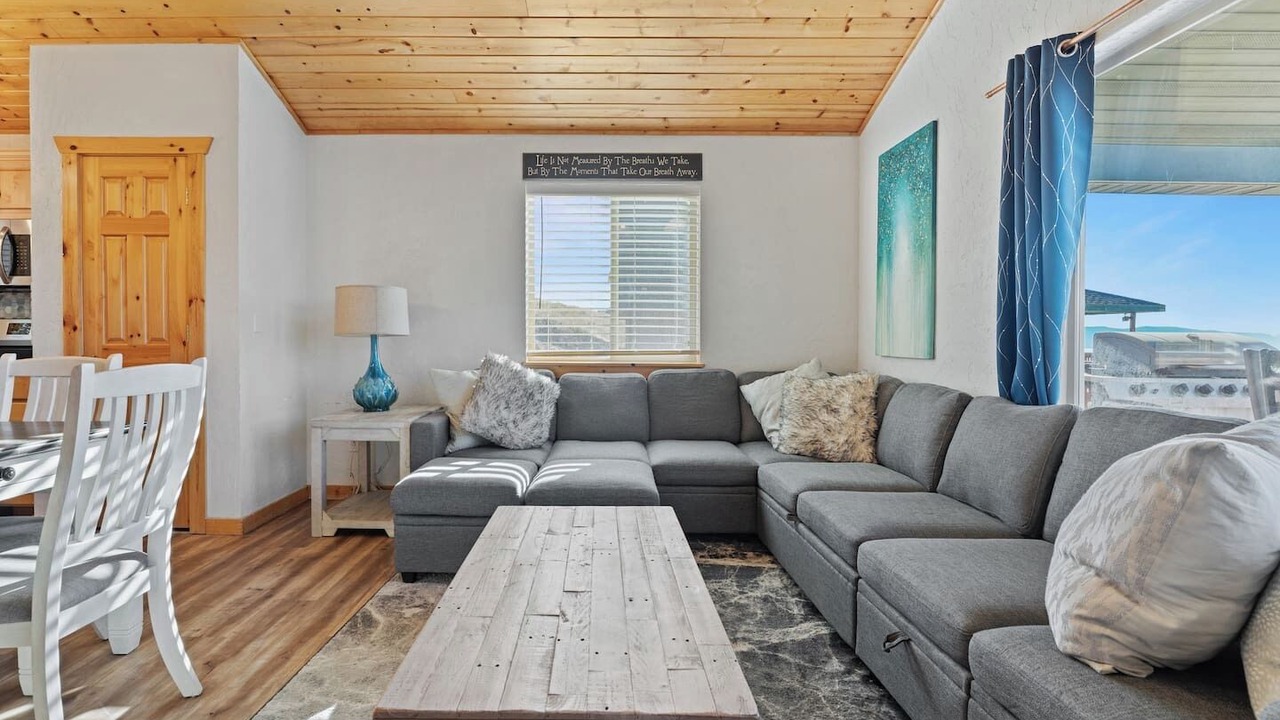 Photo of Livingroom in Fish Haven