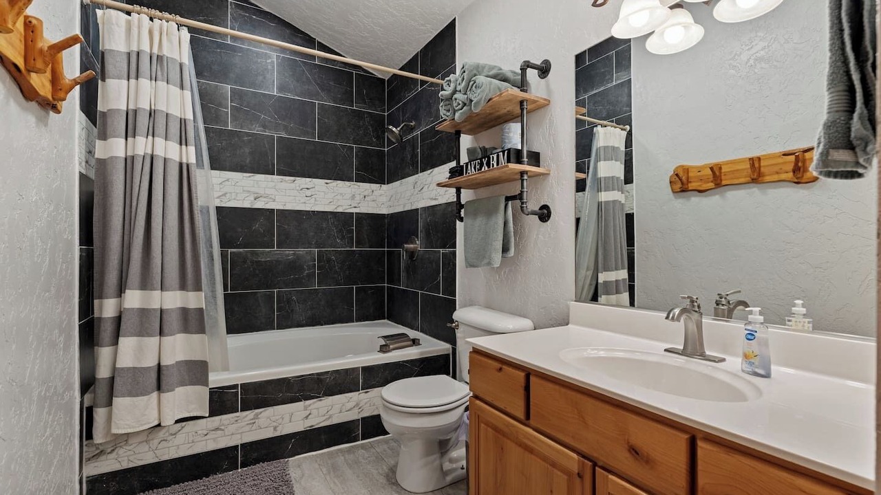 Photo of Bathroom in Fish Haven