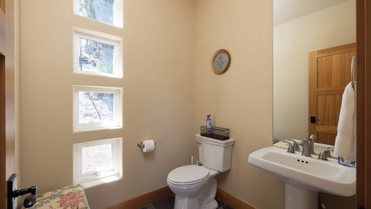 Photo of Bedroom in Deschutes River Woods