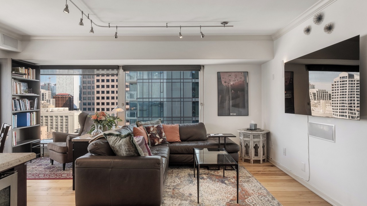 Photo of Livingroom in Downtown Seattle