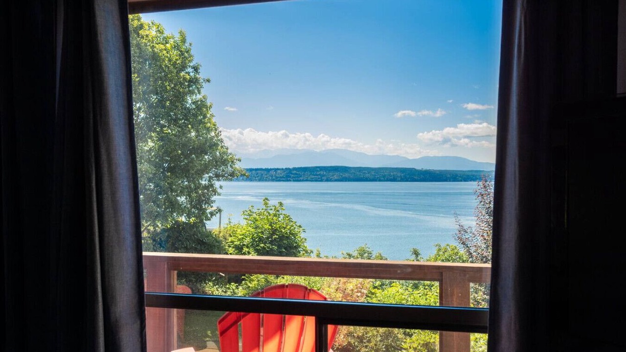 Photo of Bedroom in Poulsbo