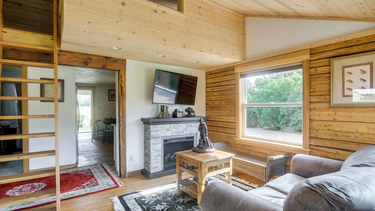 Photo of Livingroom in Ririe