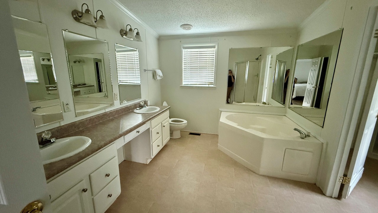 Photo of Bathroom in Utica