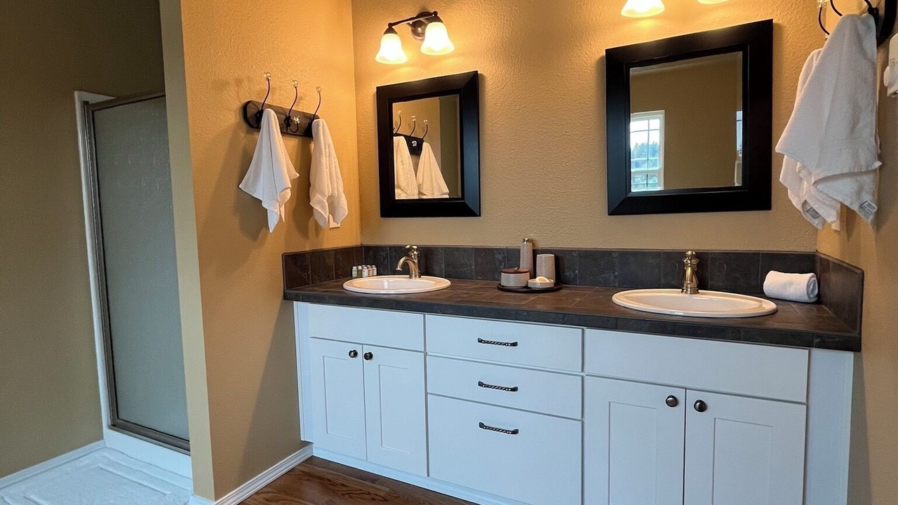 Photo of Bathroom in Eatonville