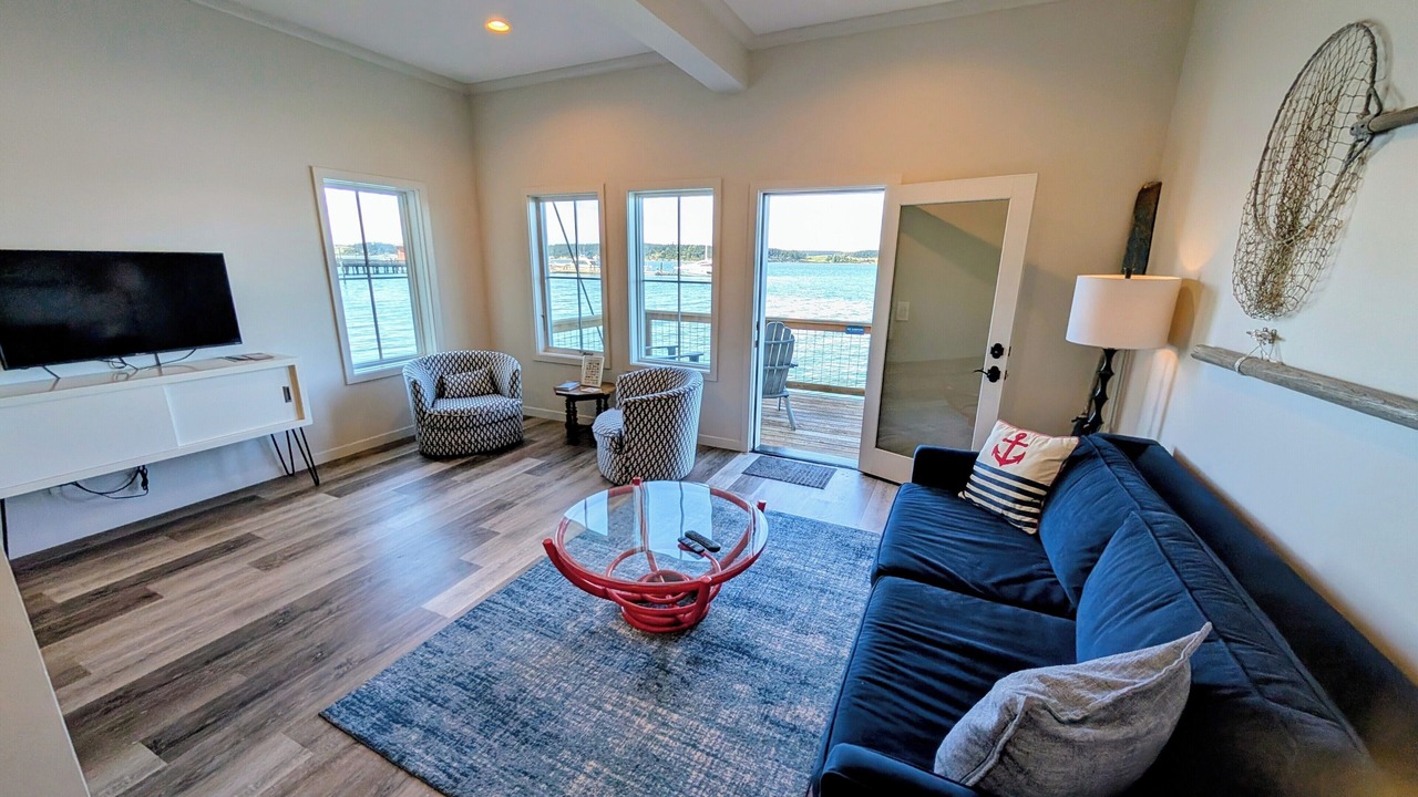 Photo of Livingroom in Coupeville