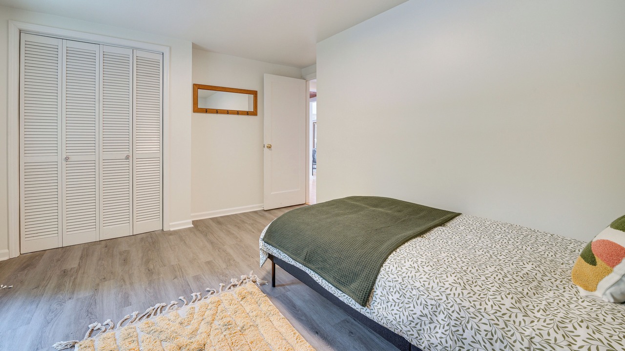 Photo of Bedroom in Lakeview