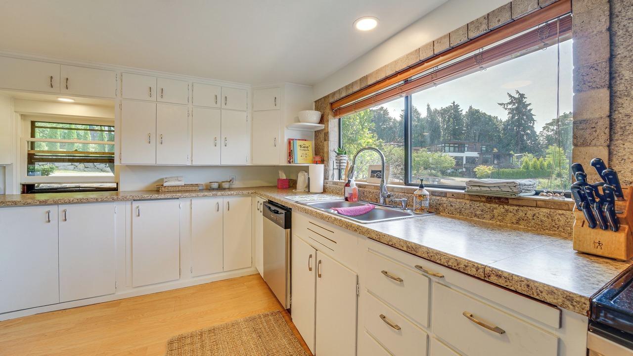 Photo of Kitchen in Lakeview