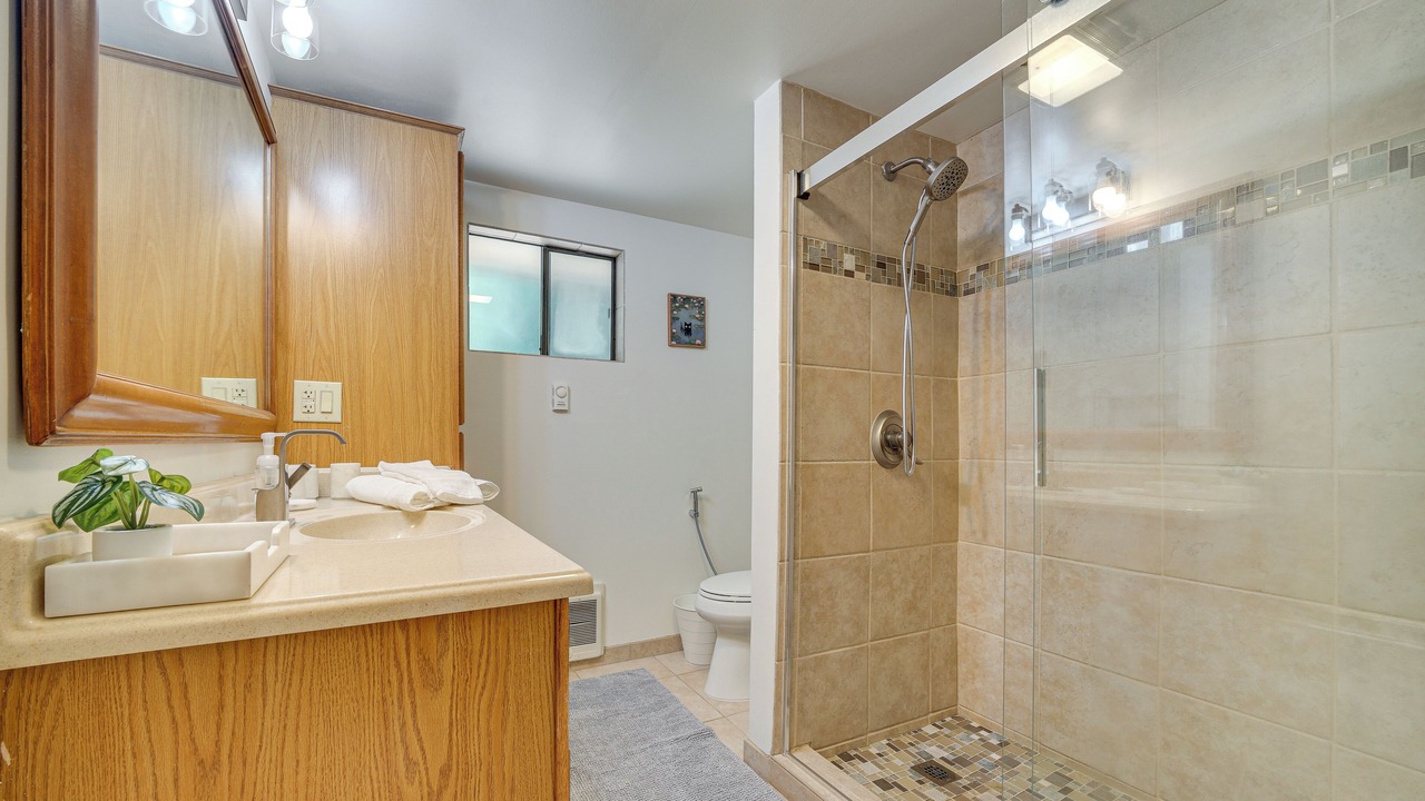 Photo of Bathroom in Lakeview