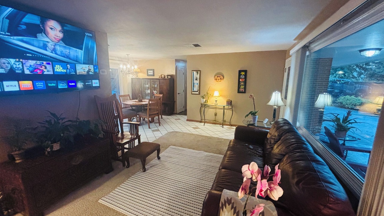 Photo of Livingroom in Lakewood