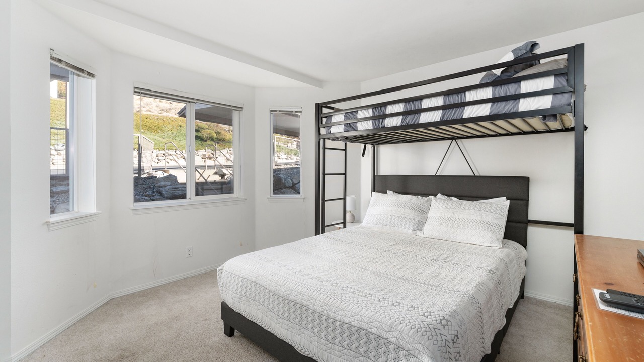 Photo of Bedroom in Chelan