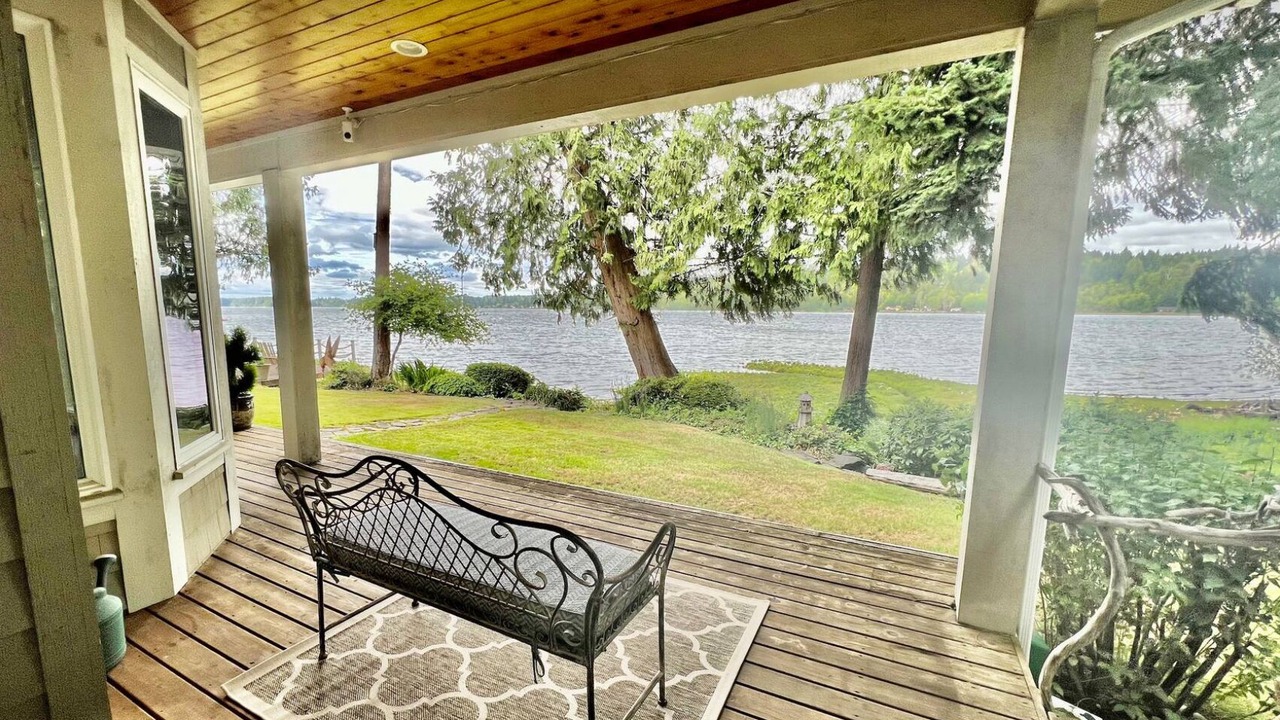 Photo of Patio Balcony in Belfair