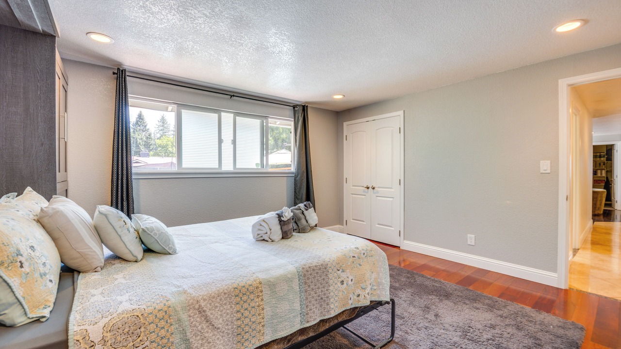 Photo of Bedroom in University Place