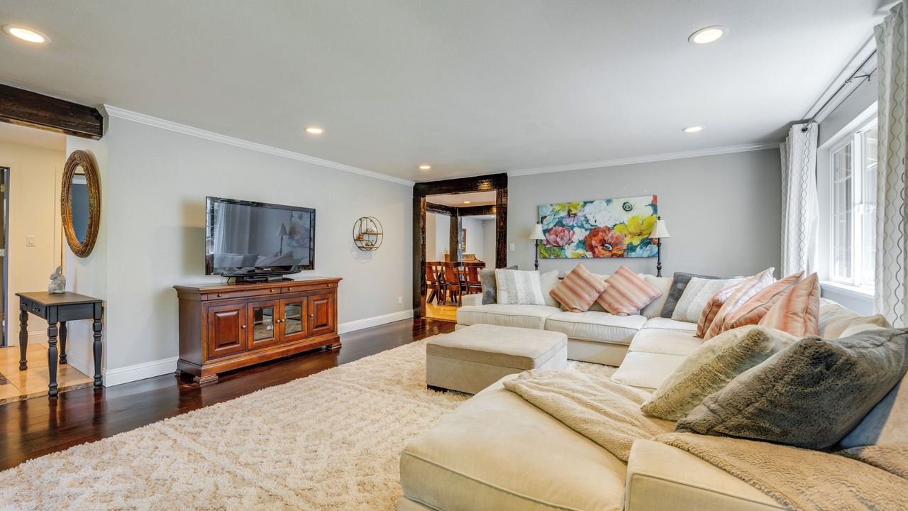Photo of Livingroom in University Place
