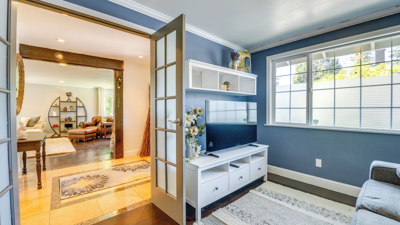 Photo of Livingroom in University Place