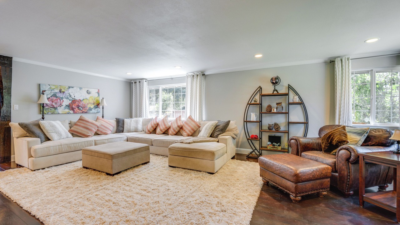 Photo of Livingroom in University Place