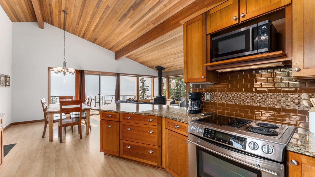 Photo of Kitchen in Willow Point