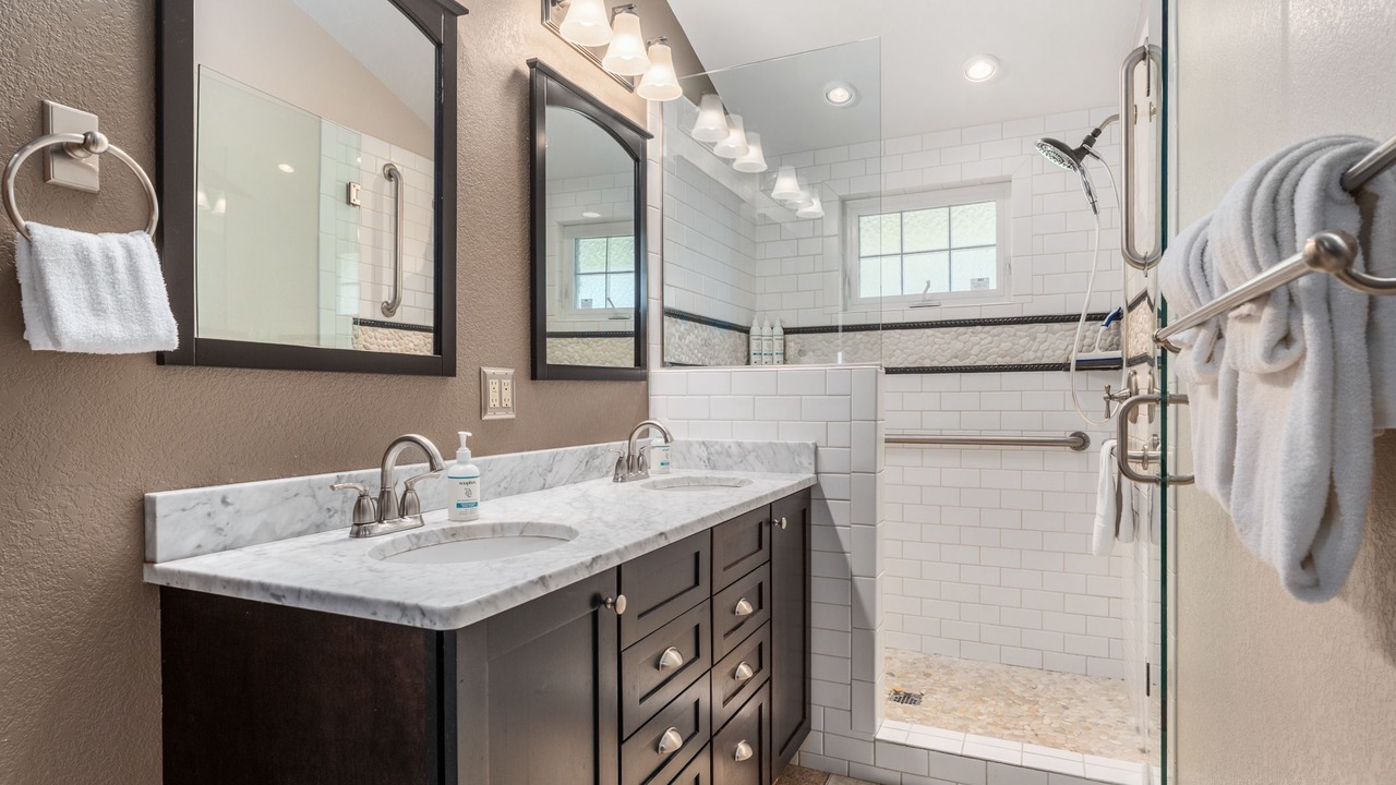 Photo of Bathroom in Willow Point