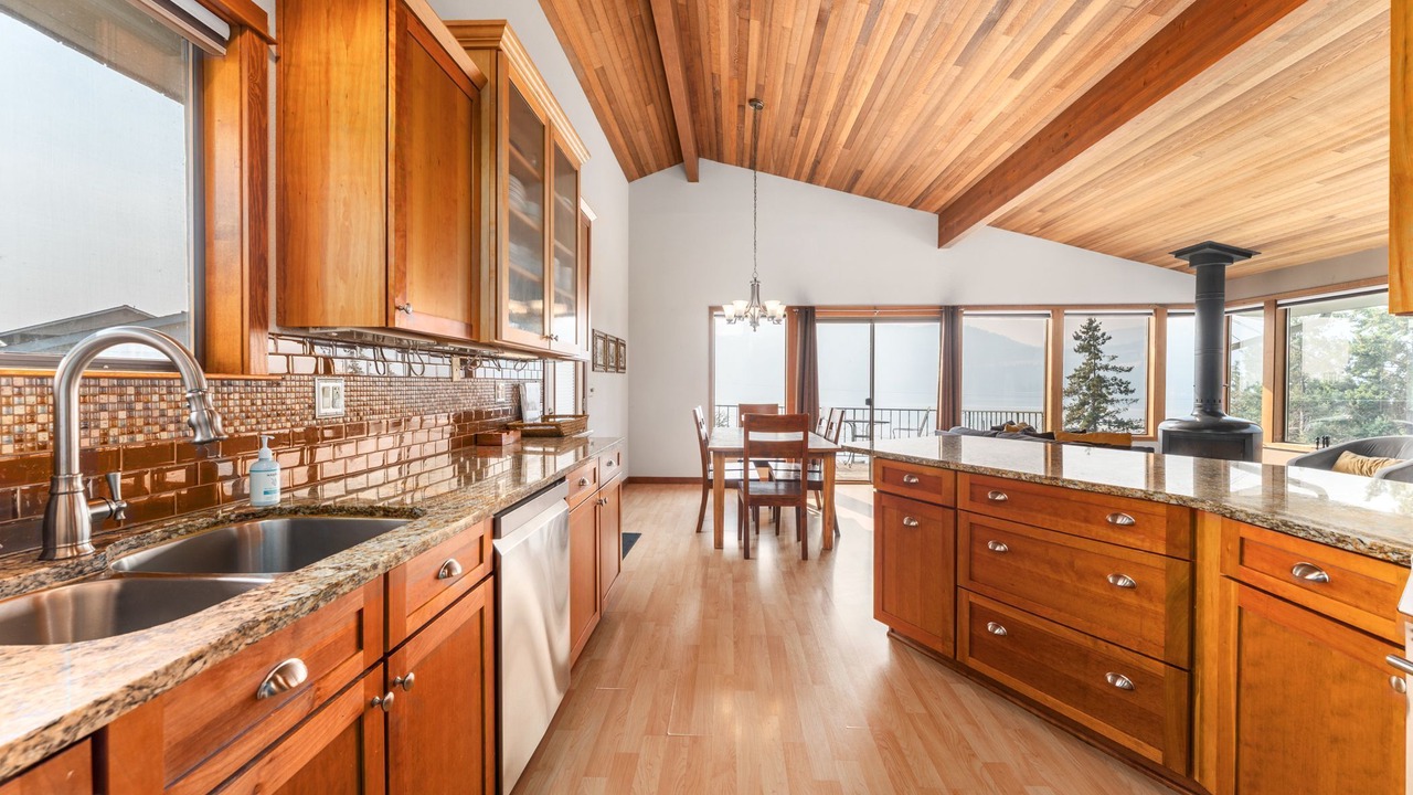 Photo of Kitchen in Willow Point