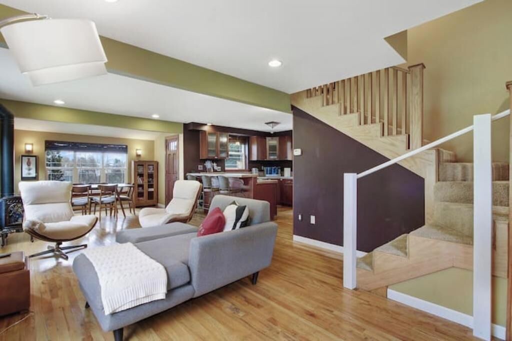 Photo of Livingroom in Mid-Beacon Hill