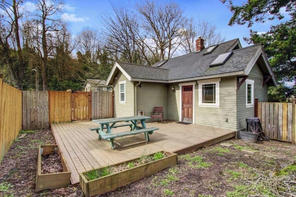 Photo of Outdoor in Mid-Beacon Hill