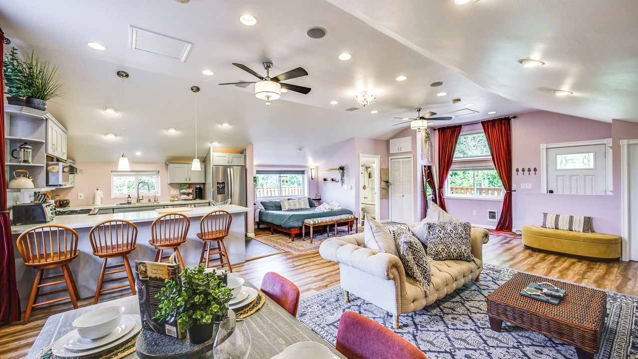 Photo of Livingroom in South End