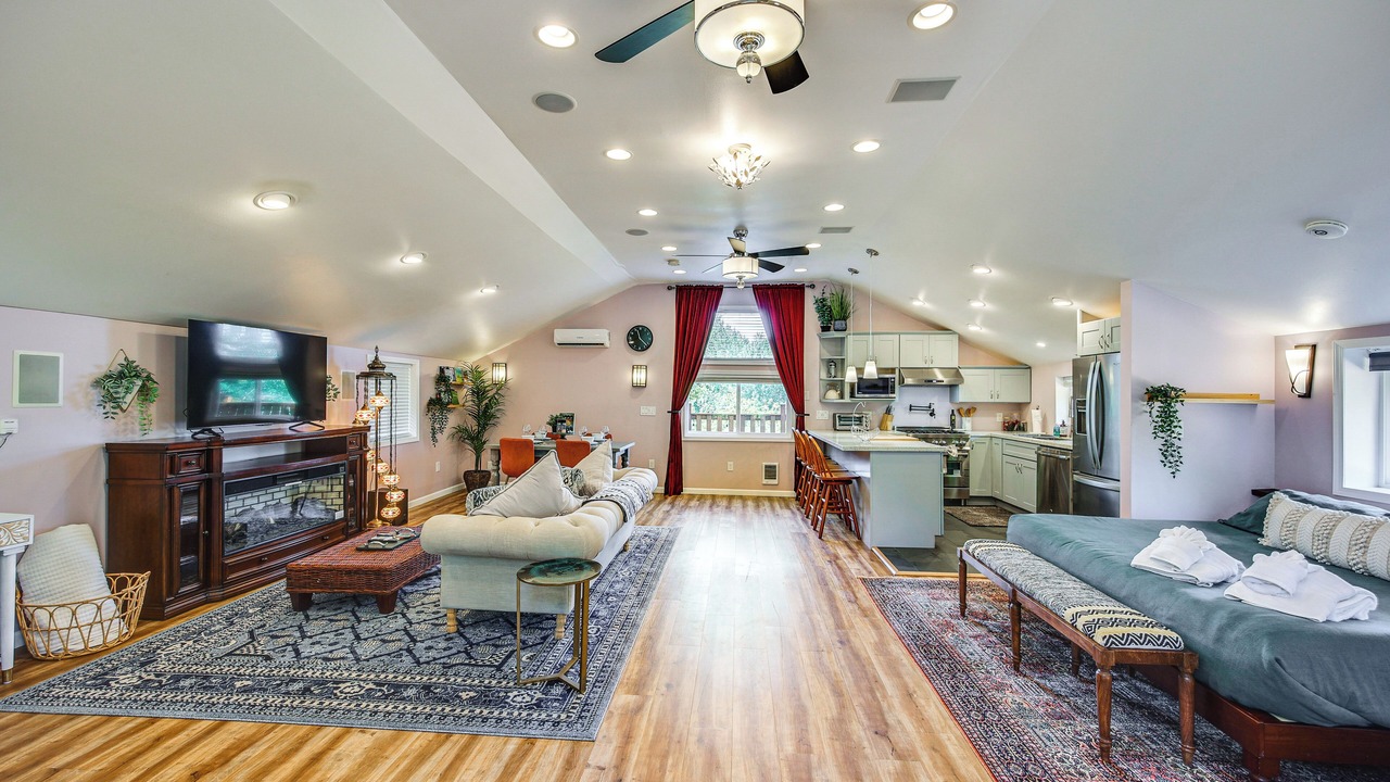 Photo of Livingroom in South End
