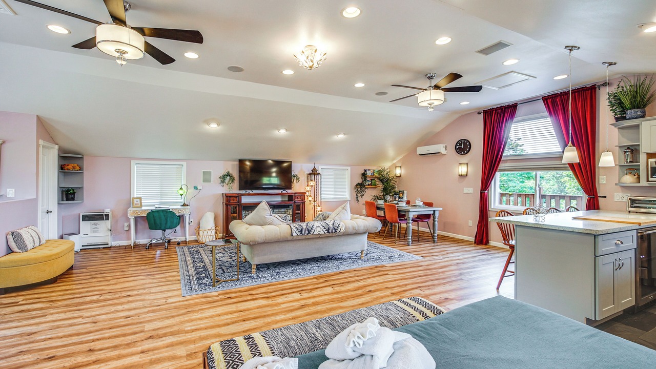 Photo of Livingroom in South End