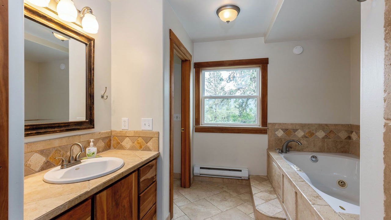 Photo of Bathroom in Kettle Falls